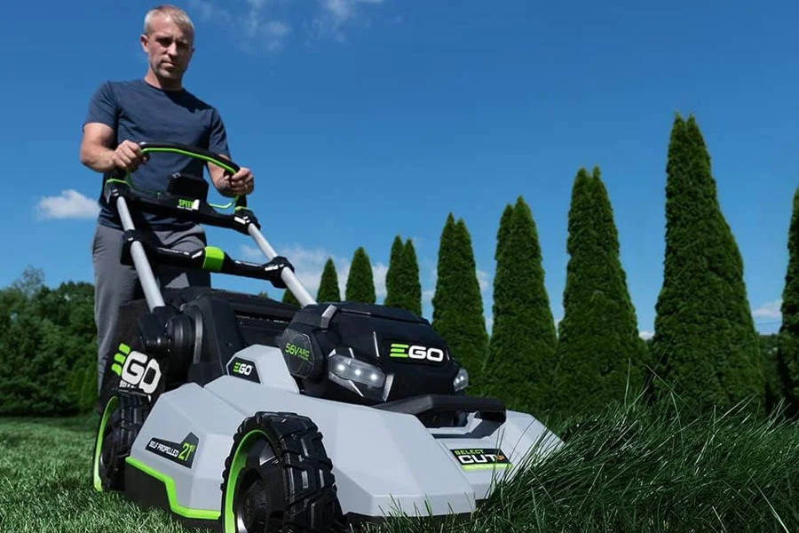 self propelled push lawn mowers